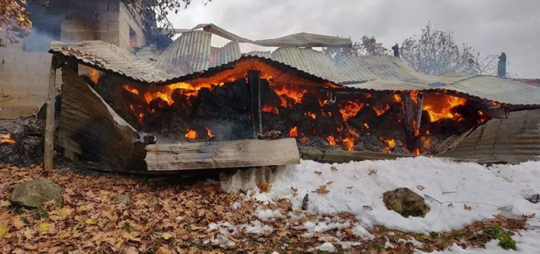 Στάβλος στο Δήμο Σουφλίου κάηκε ολοσχερώς πιθανότατα από μετανάστες