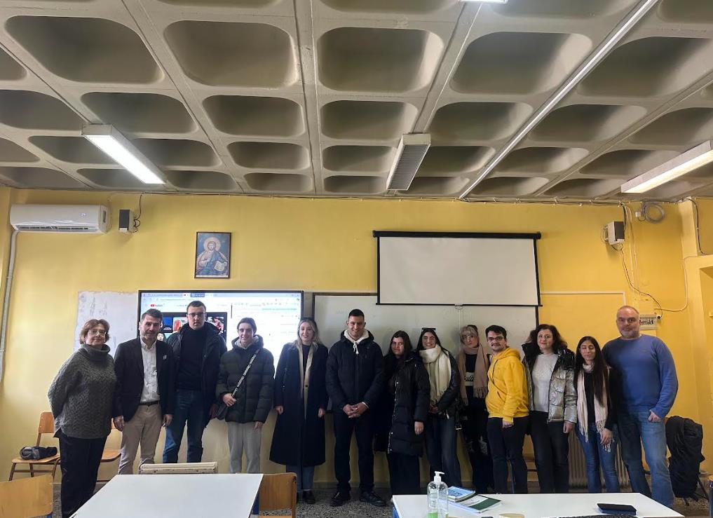 Ενημερωτικές δράσεις σε σχολεία της  Πρωτοβάθμιας και Δευτεροβάθμιας εκπαίδευσης  στην Κομοτηνή  στο πλαίσιο του έργου « Youth Action For Democracy»