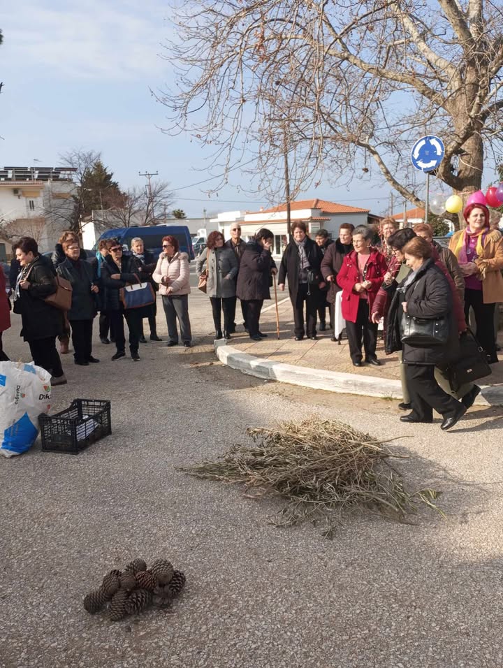 Το "κάψιμο" του Μάρτη στον Πολιτιστικό Σύλλογο Γυναικών Ιμέρου (φωτο)