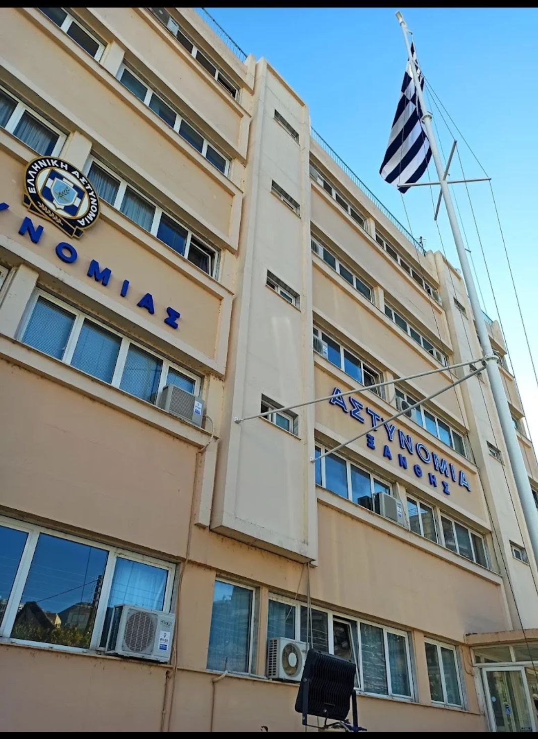 Συνελήφθη αστυνομικός στην Ξάνθη μετά από καταγγελία πολίτη- Κατηγορείται για παράβαση καθήκοντος, παράνομη κατακράτηση και σωματική βλάβη