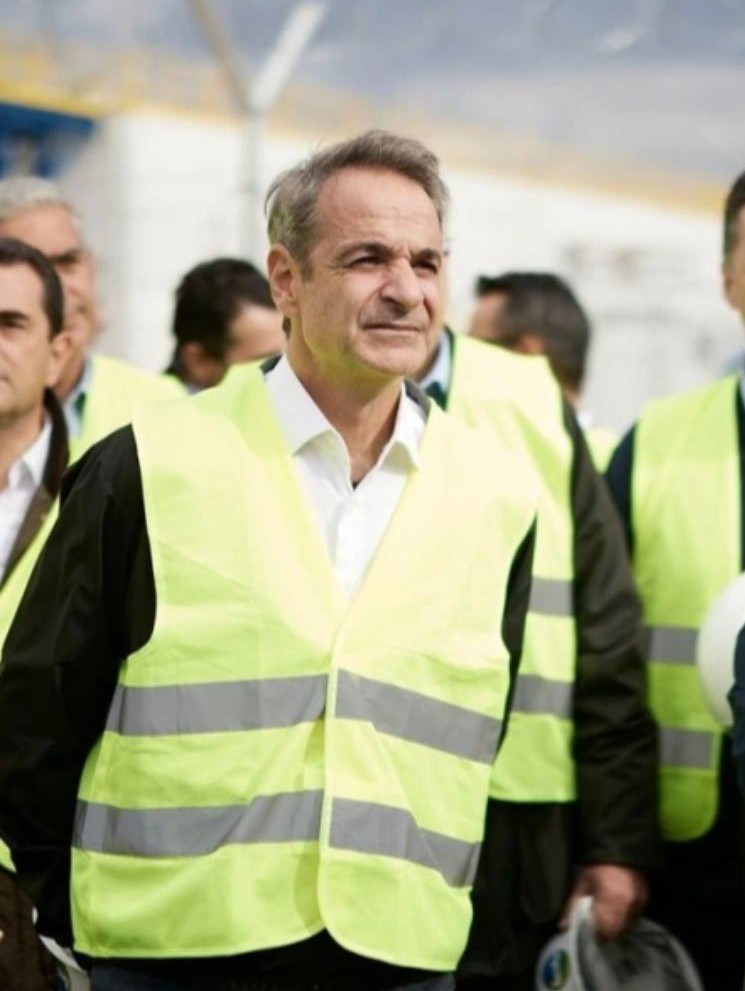 ΠΑΣΟΚ και ΚΚΕ σχολιάζουν την επίσκεψη Μητσοτάκη στη Ροδόπη :"Επίσκεψη επικοινωνίας" λεει το ΠΑΣΟΚ ,"Χιλιοεξαγγελμένα Ψίχουλα" αναφέρει το ΚΚΕ