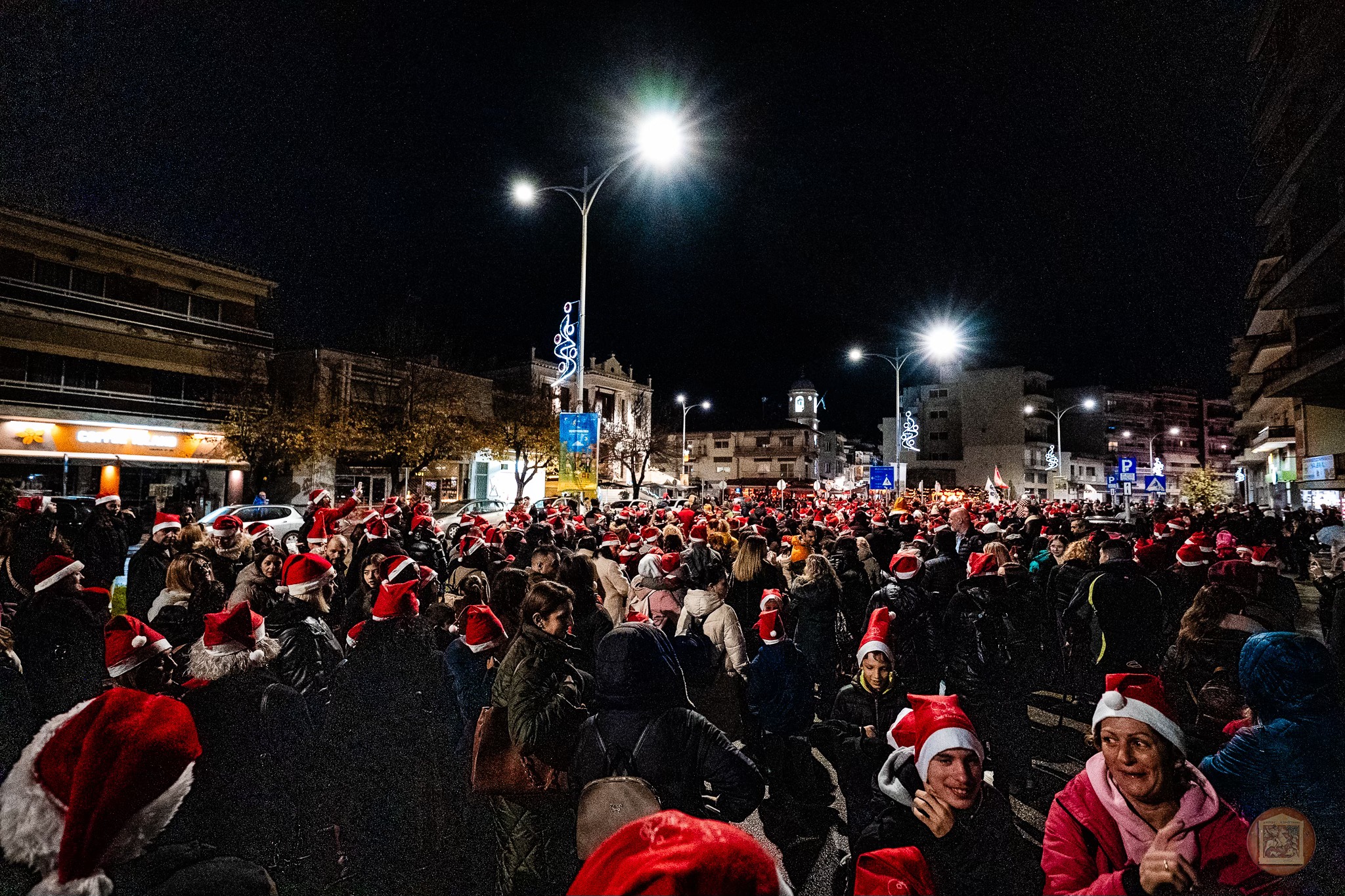 Mε ρεκόρ συμμετοχής το φετινό Santa Run της Κομοτηνής (φωτογραφίες web tv)